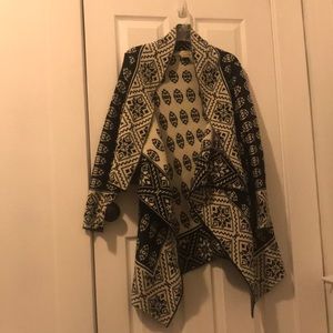 Trendy black and cream open cardigan